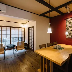 https://nijo-kamikuromon-house.hotels-in-kyoto.org